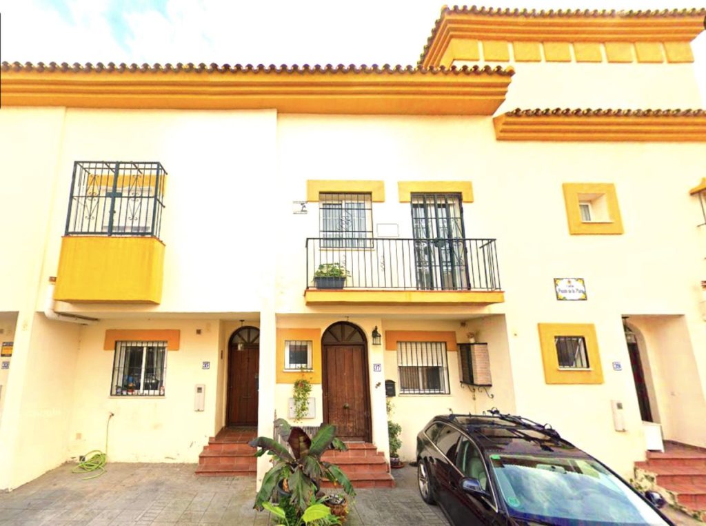 Town house in Estepona