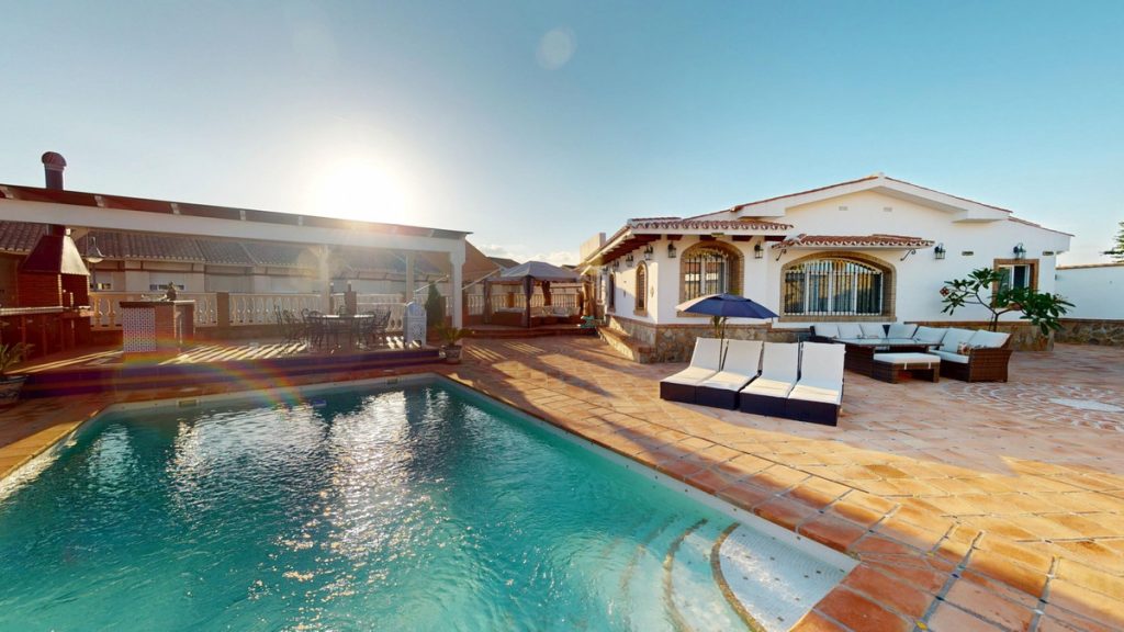 Villa in Vélez-Málaga