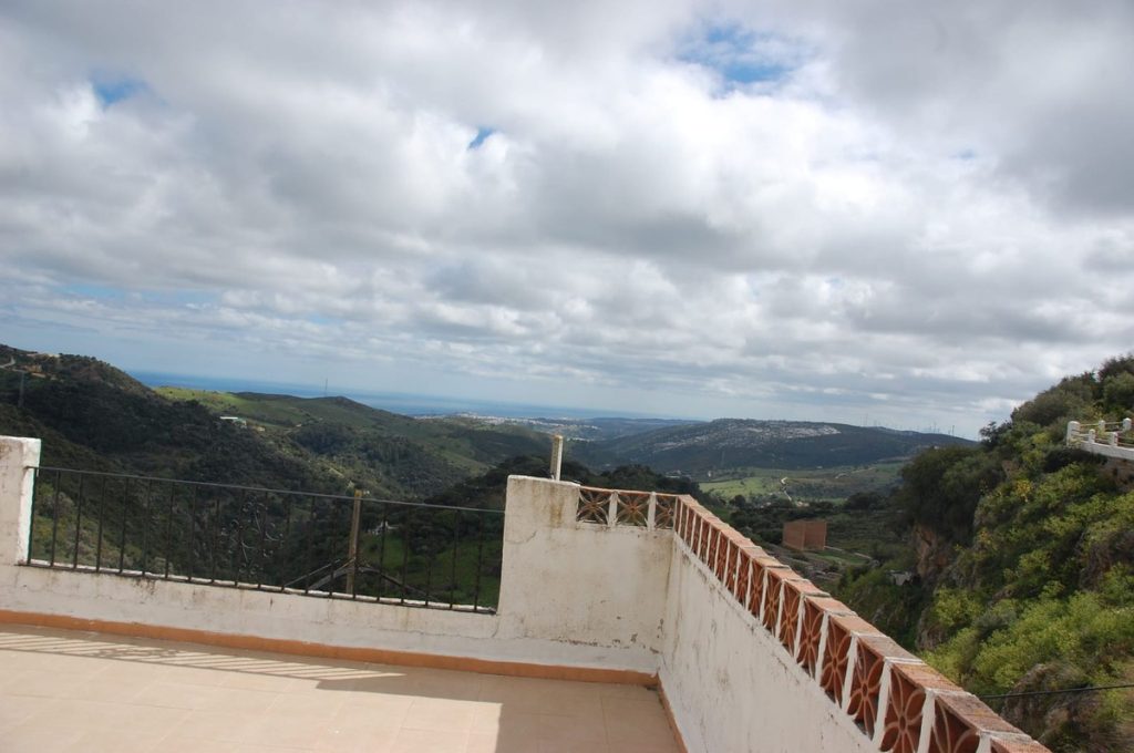 Villa in Casares