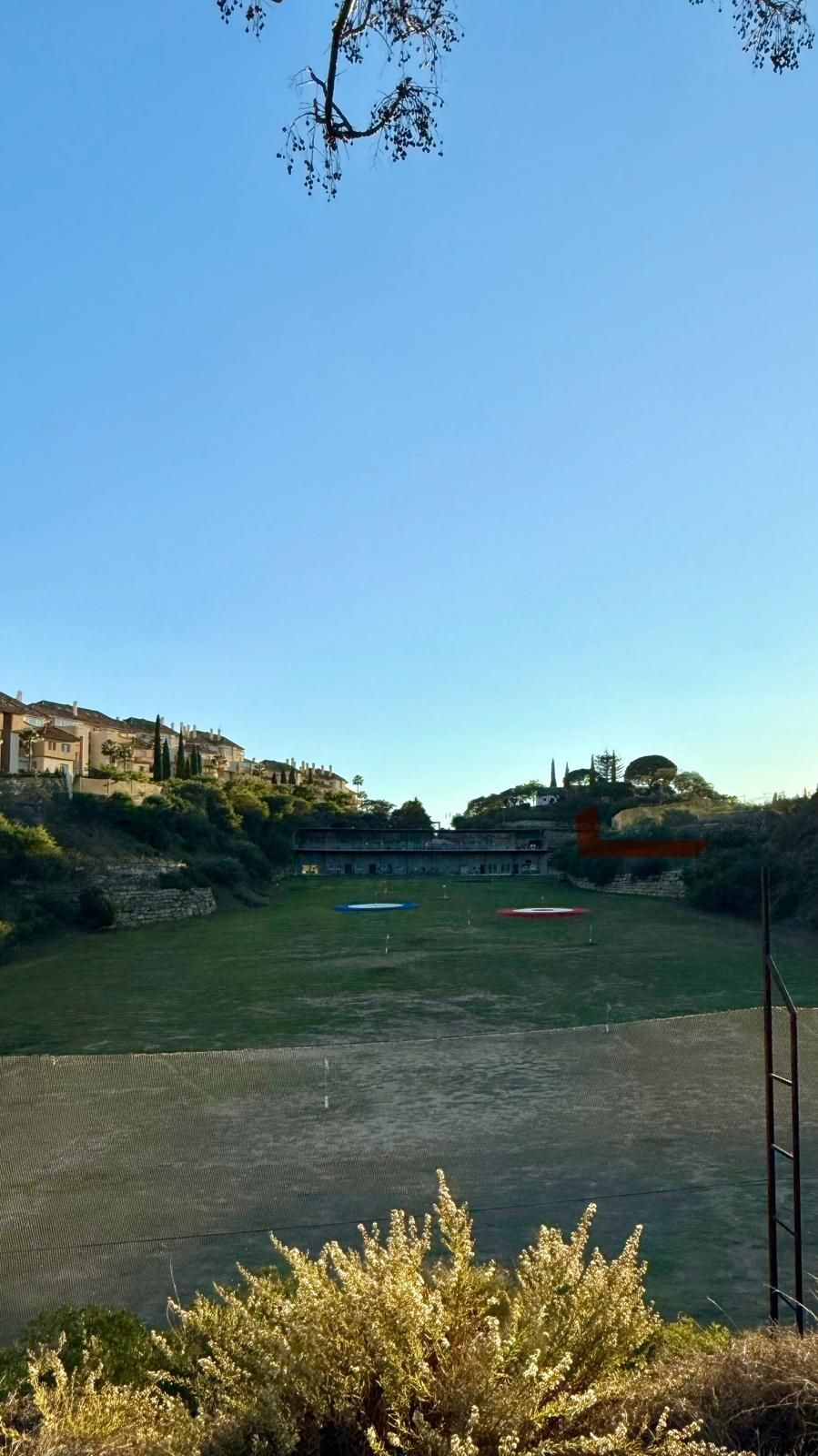 Grundstück in Elviria