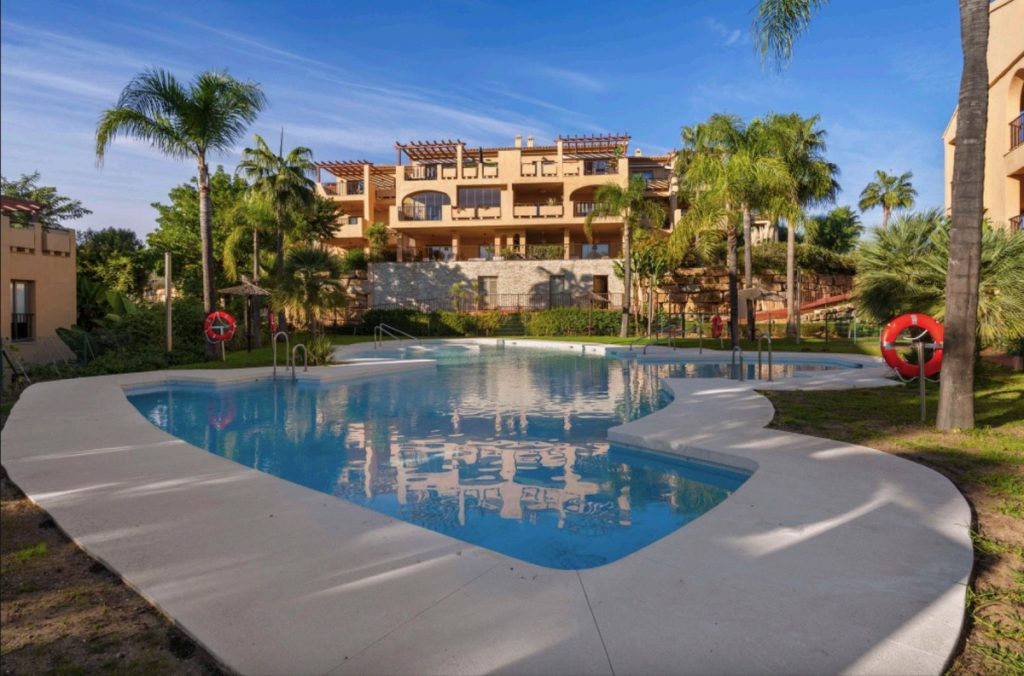 Apartment in Benahavís