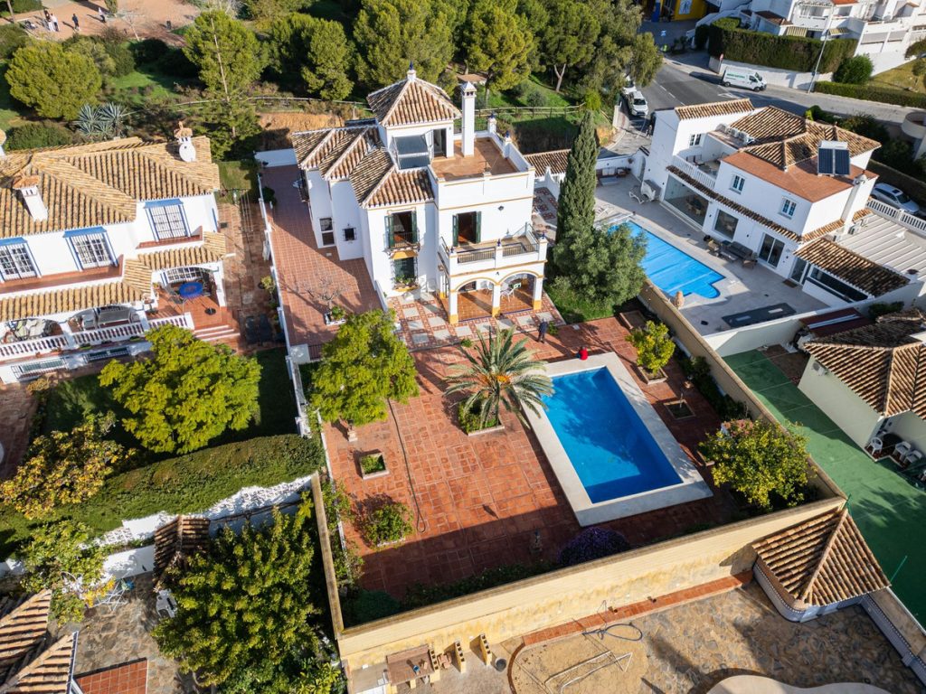 Villa in Benalmadena
