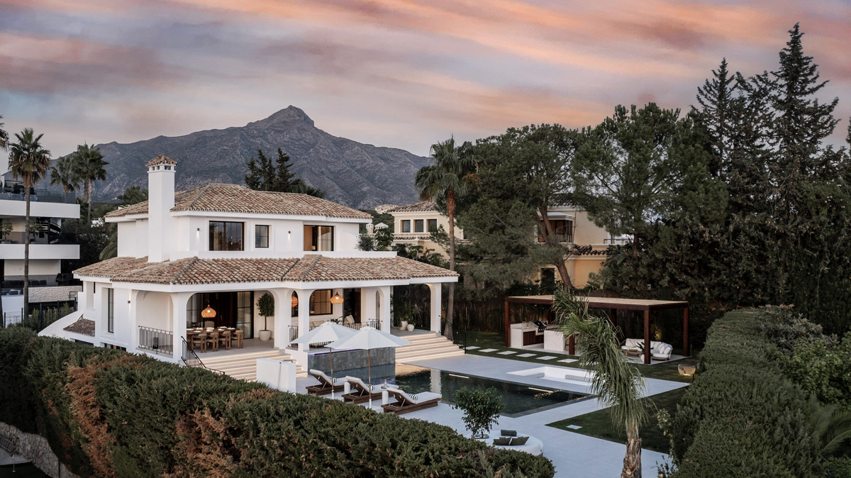 Villa in Nueva Andalucía