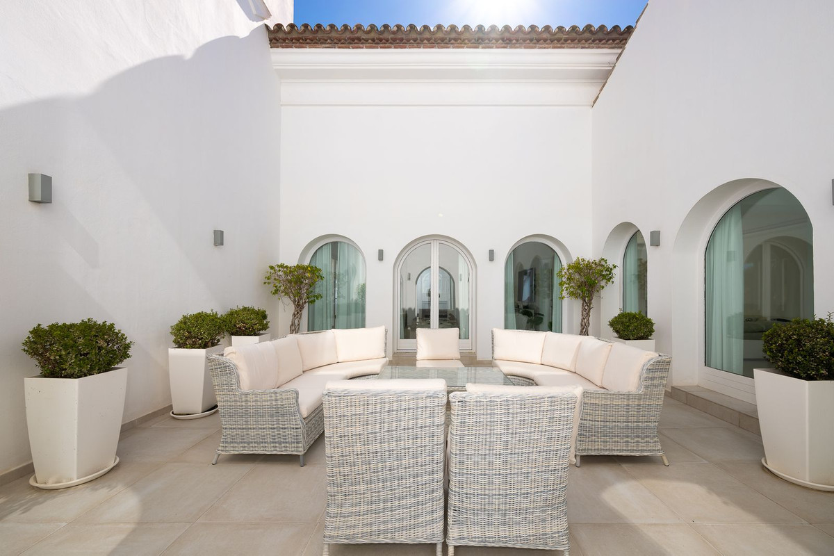 Villa in Hacienda Las Chapas