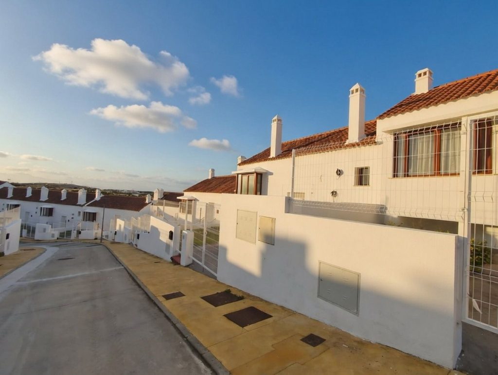 Town house in Casares