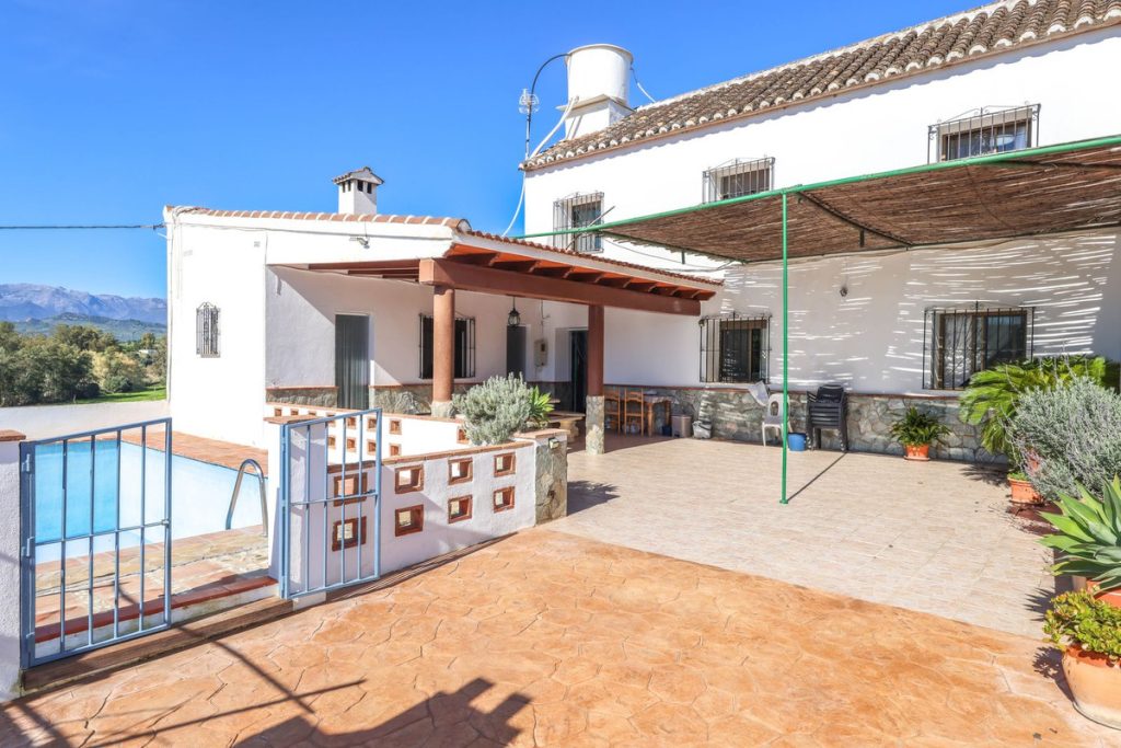 Villa in Coín