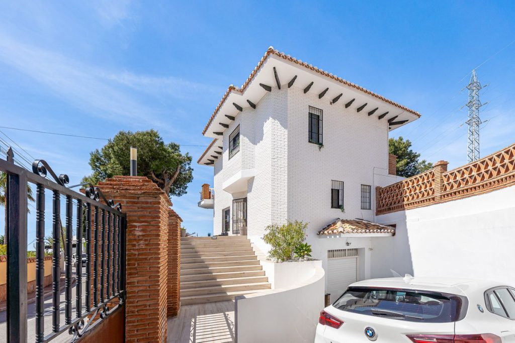 Villa in Benalmadena