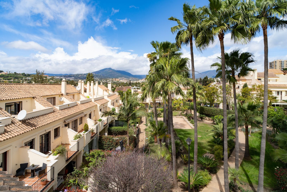Villa in Nueva Andalucía