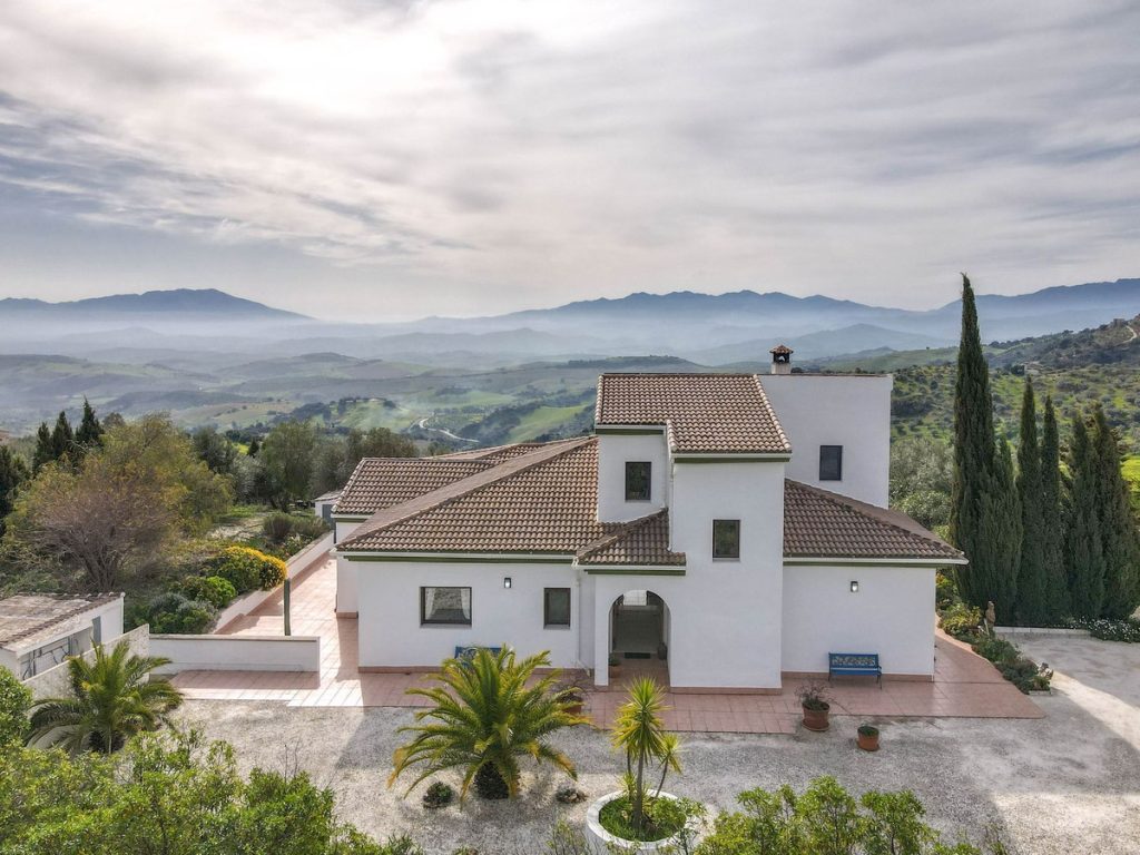 Villa in Casarabonela