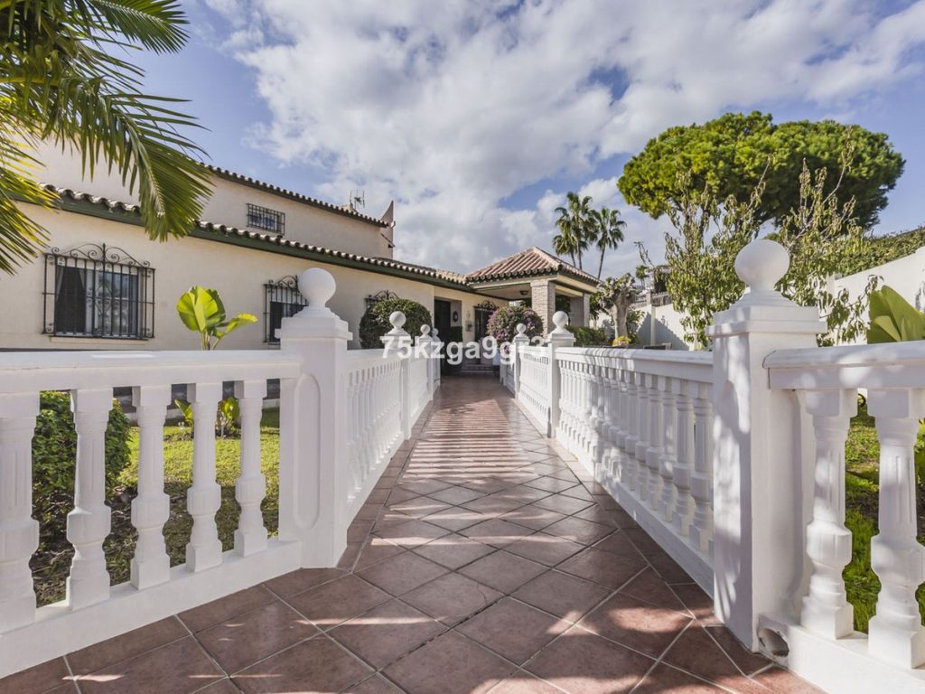 Villa in Benalmadena