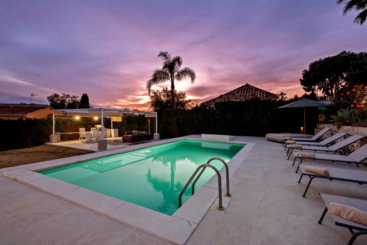 Villa in Elviria