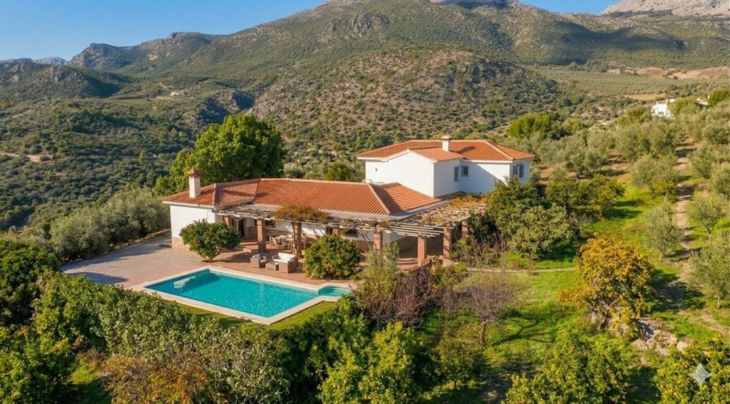 Villa in Periana