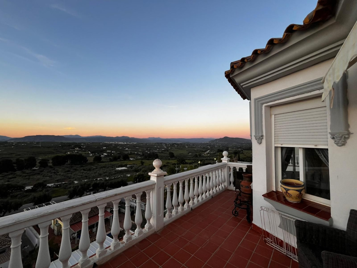 Villa in Coín