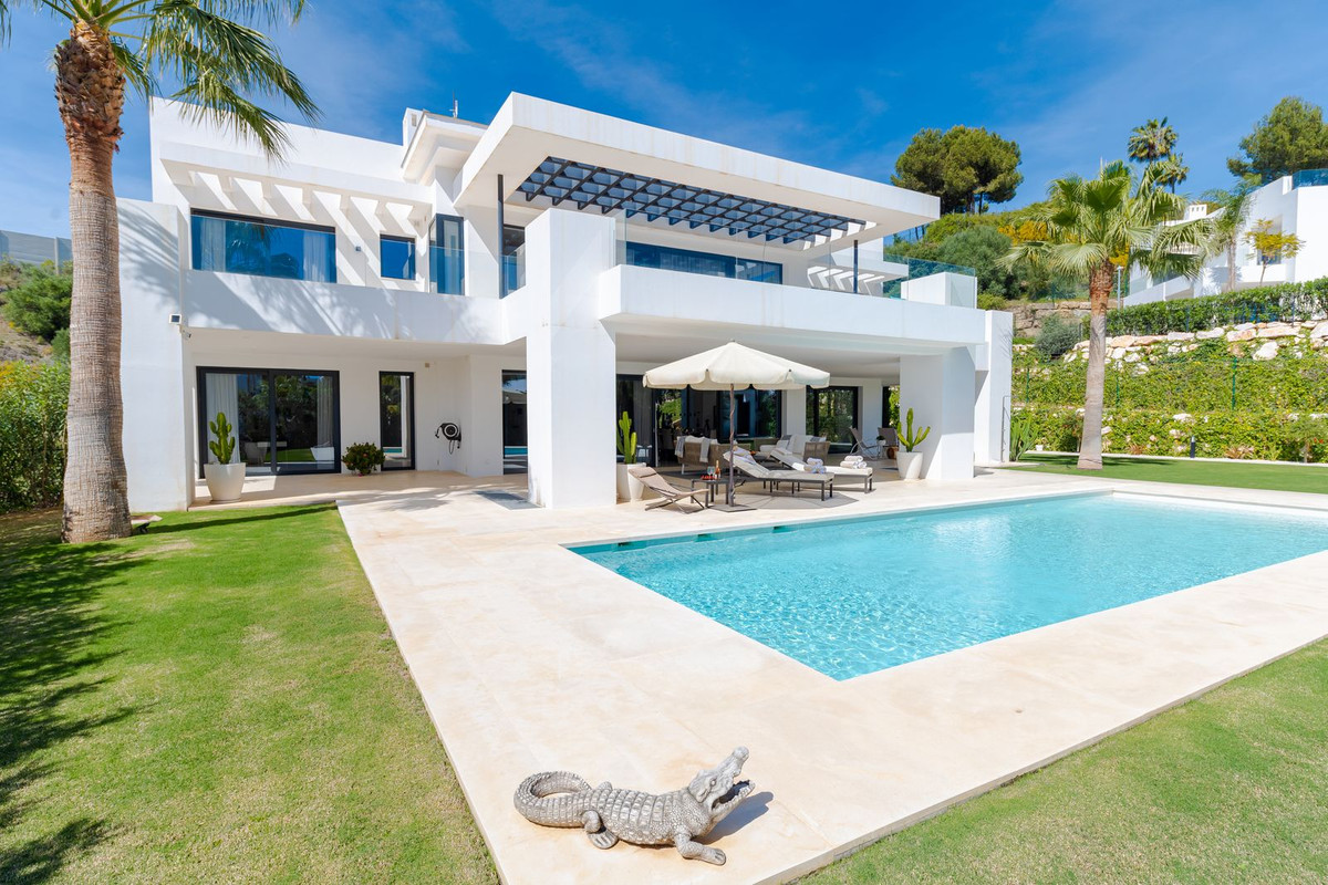 Villa in Nueva Andalucía