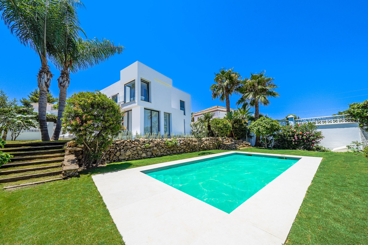 Villa in Nueva Andalucía