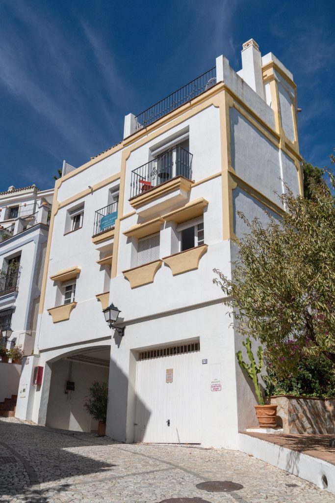 Town house in Benahavís