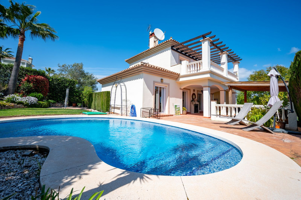 Villa in Coín