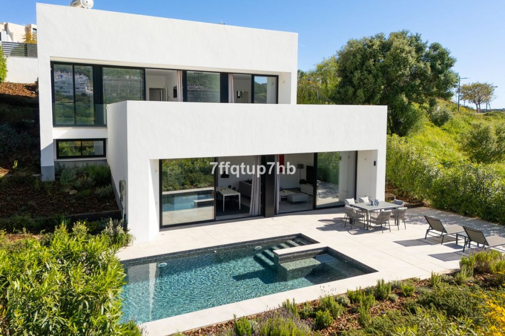 Villa in Estepona