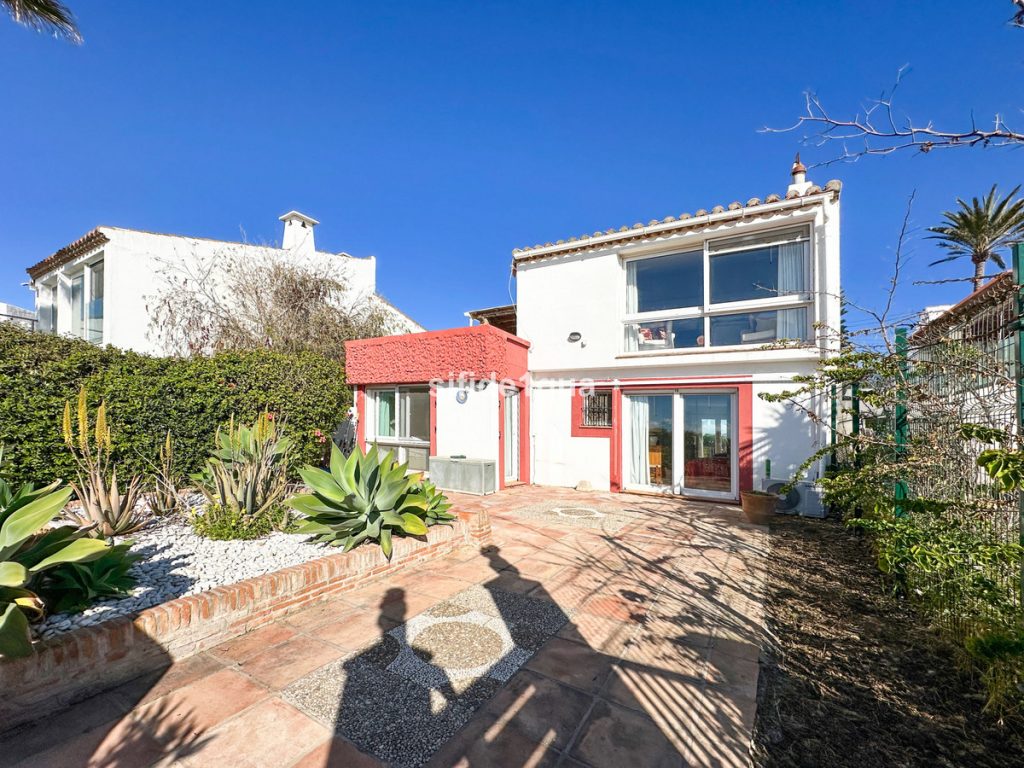 Villa in Estepona
