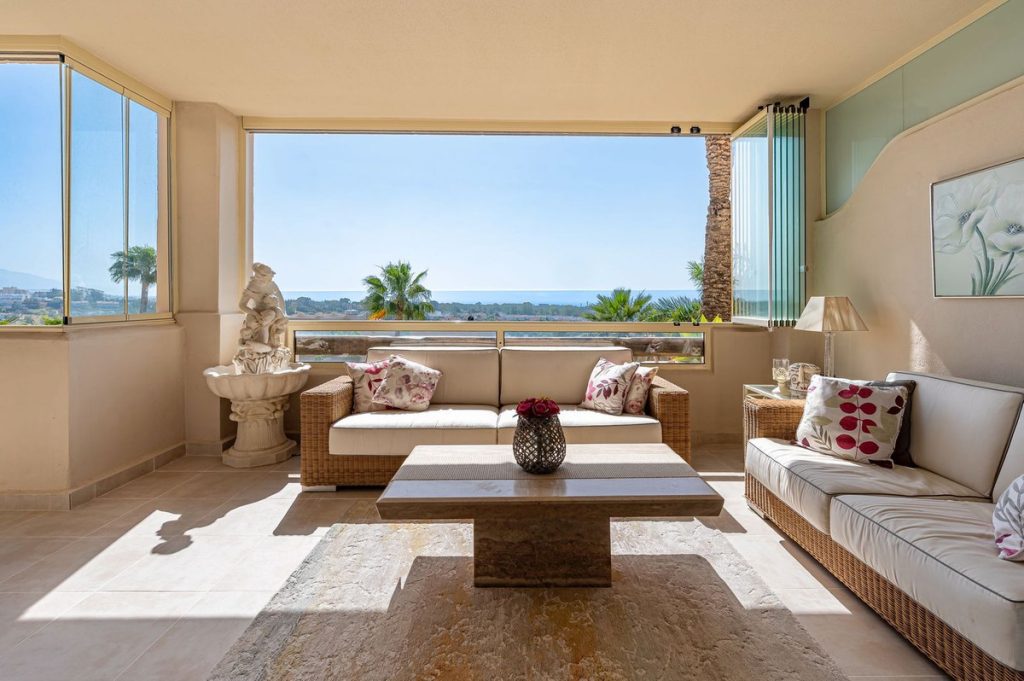 Apartment in El Paraiso