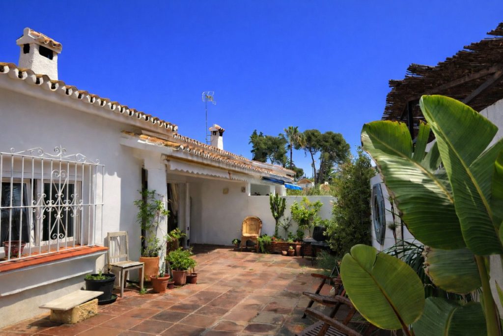 Villa in Estepona