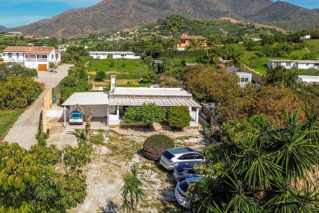 Villa in Estepona