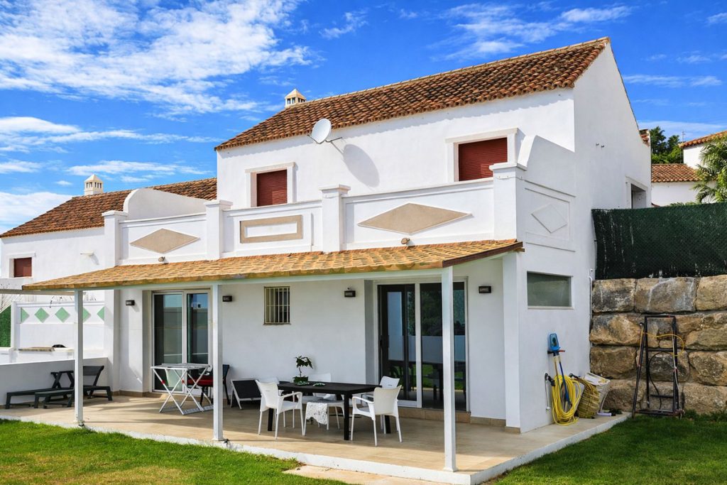 Villa in Casares