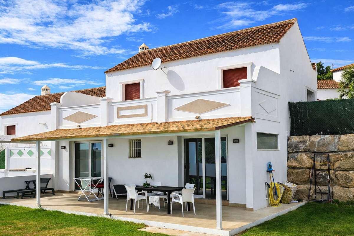 Villa in Casares Playa