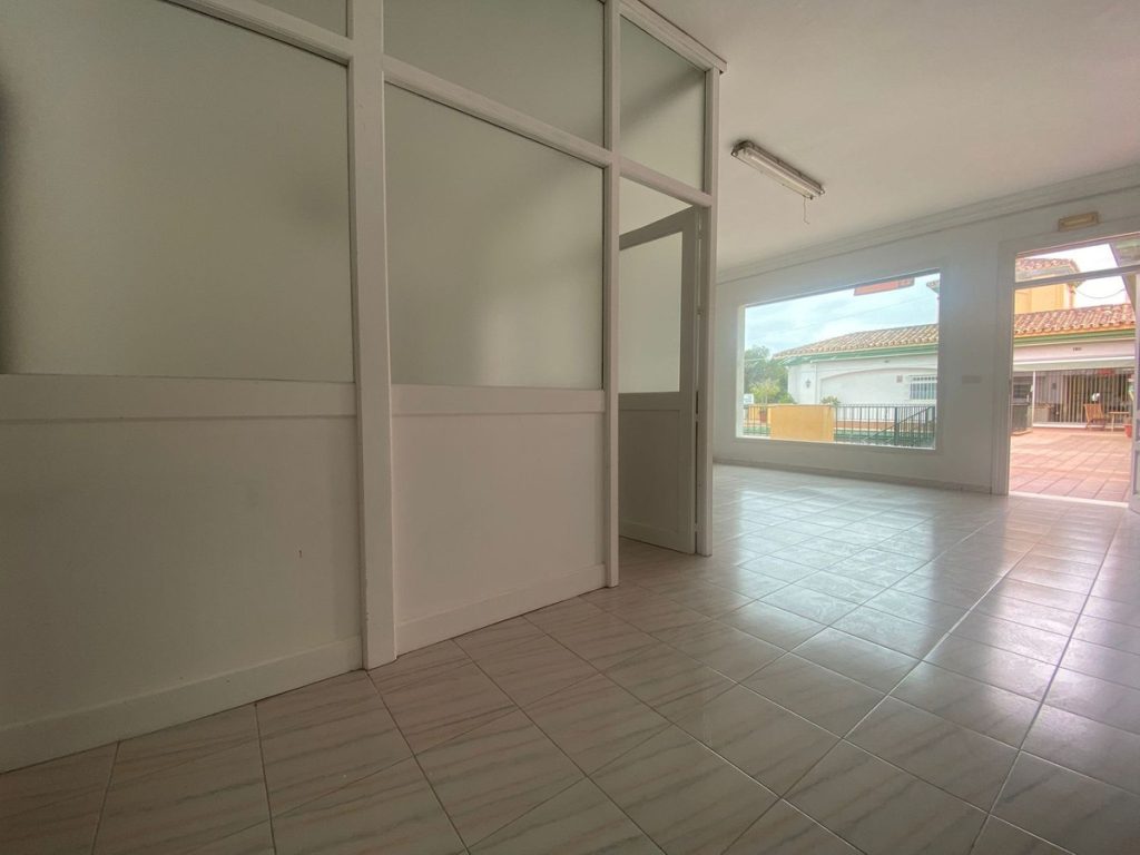 Commercial property in Estepona