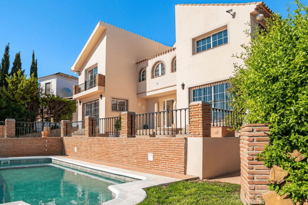 Villa in Estepona