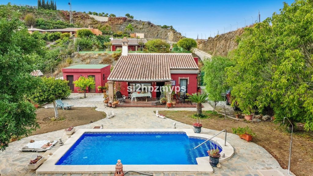 Villa in Benamocarra