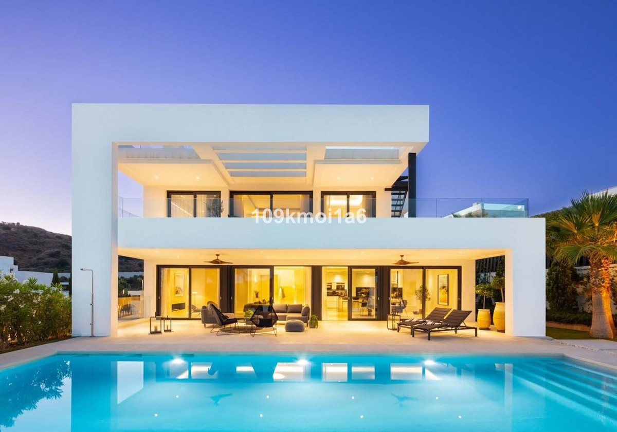 Villa in Nueva Andalucía