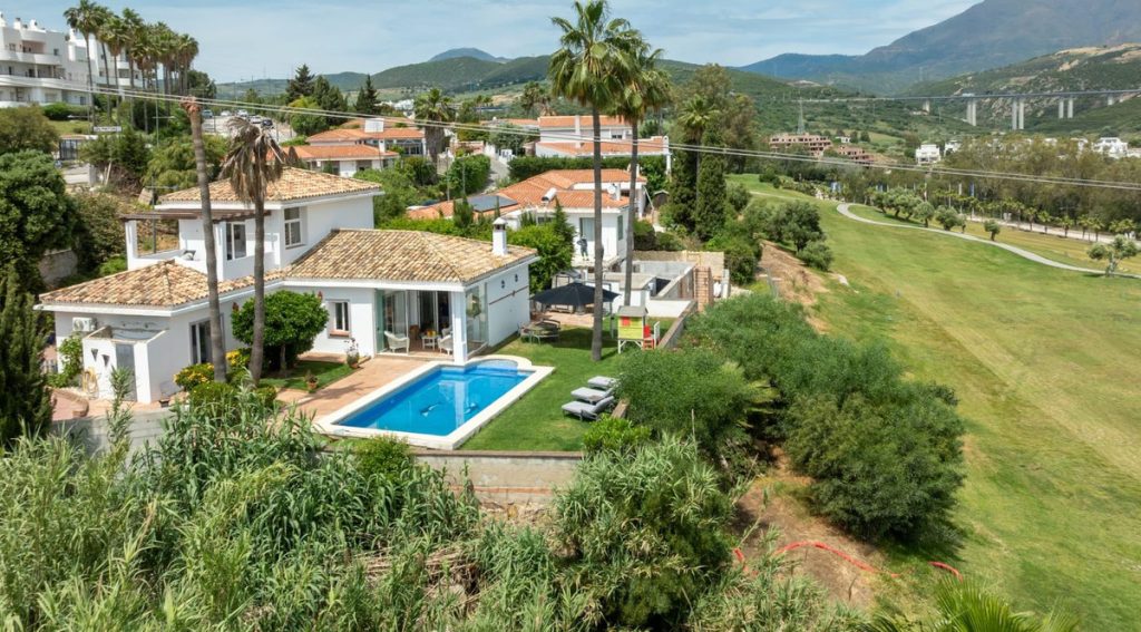 Villa in Estepona