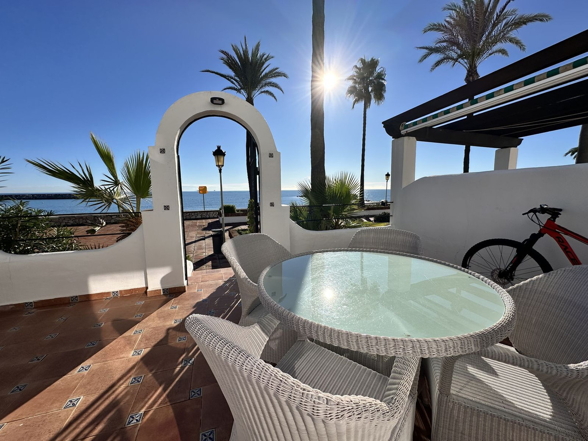 Villa in La Duquesa