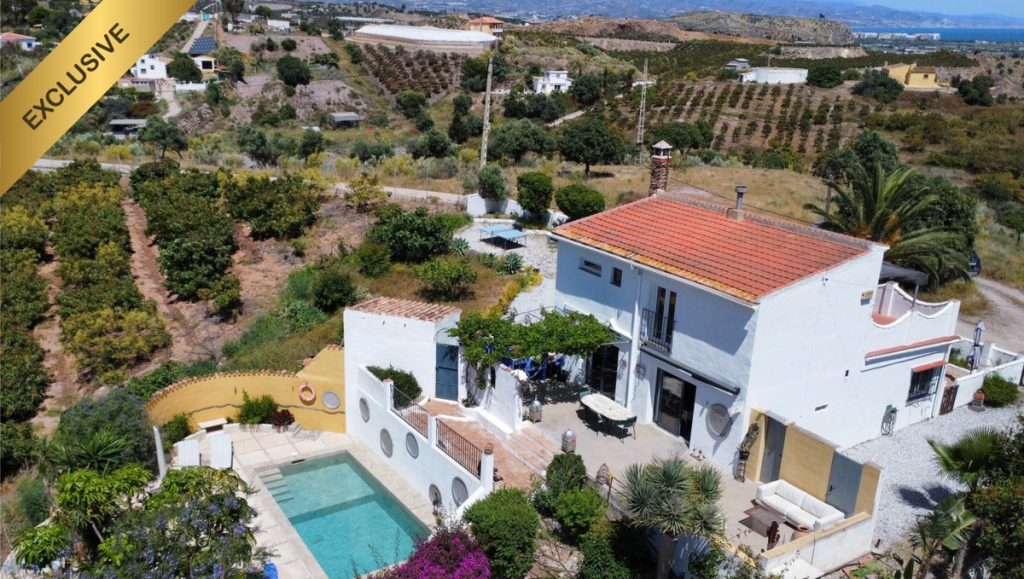 Villa in Vélez-Málaga