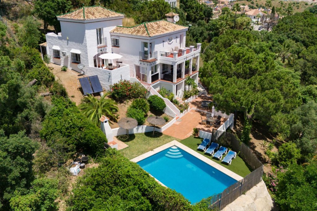 Villa in Estepona
