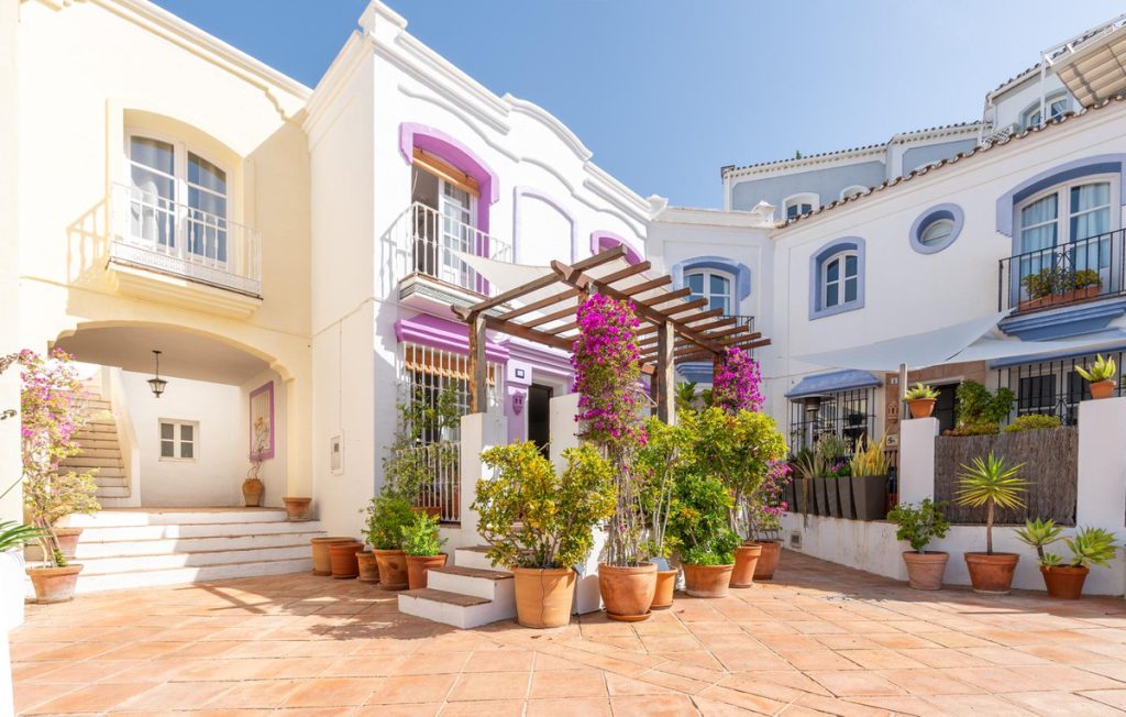 Town house in Benahavís