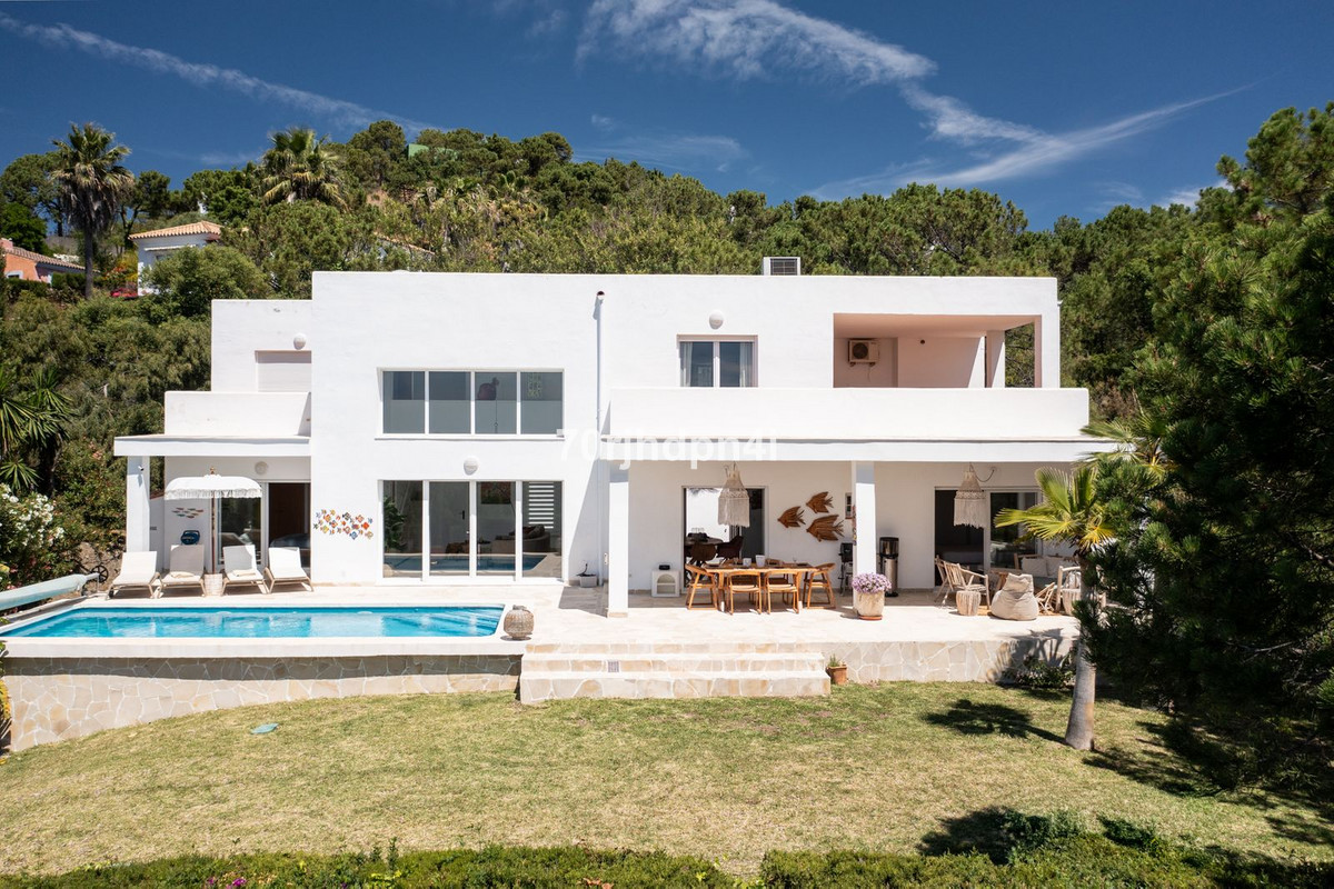 Villa in Estepona