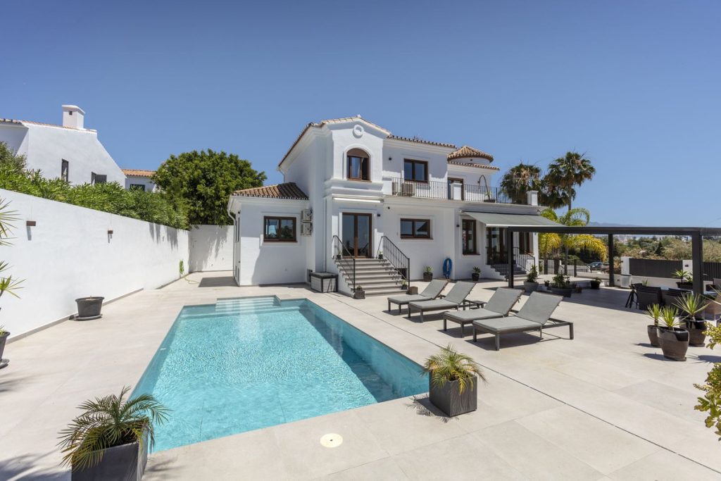 Villa in Estepona