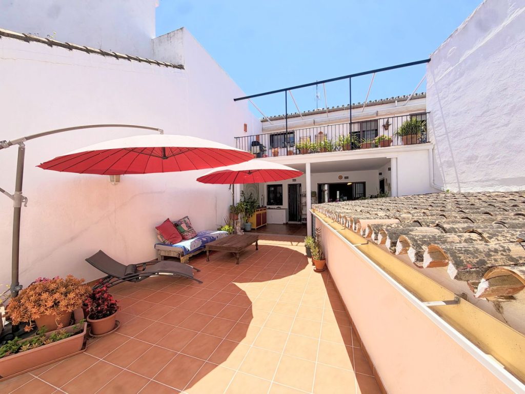 Town house in Benahavís