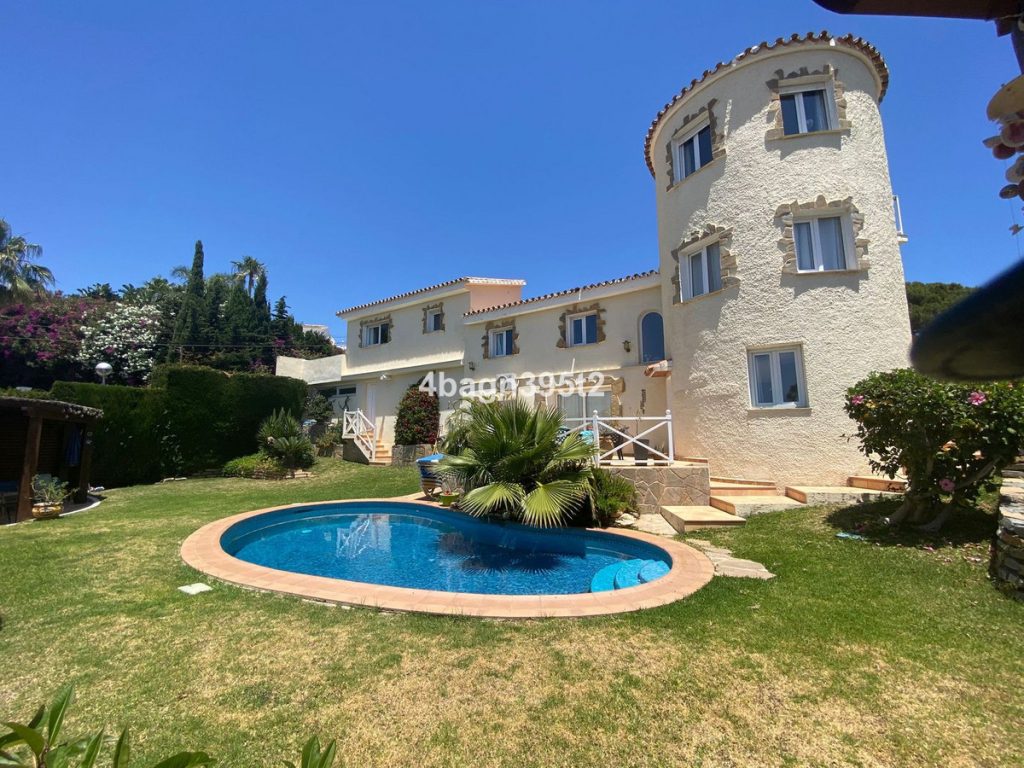 Villa in Mijas