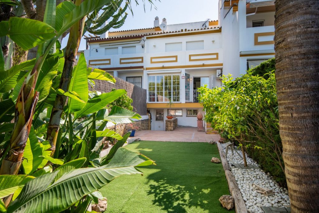 Town house in Estepona