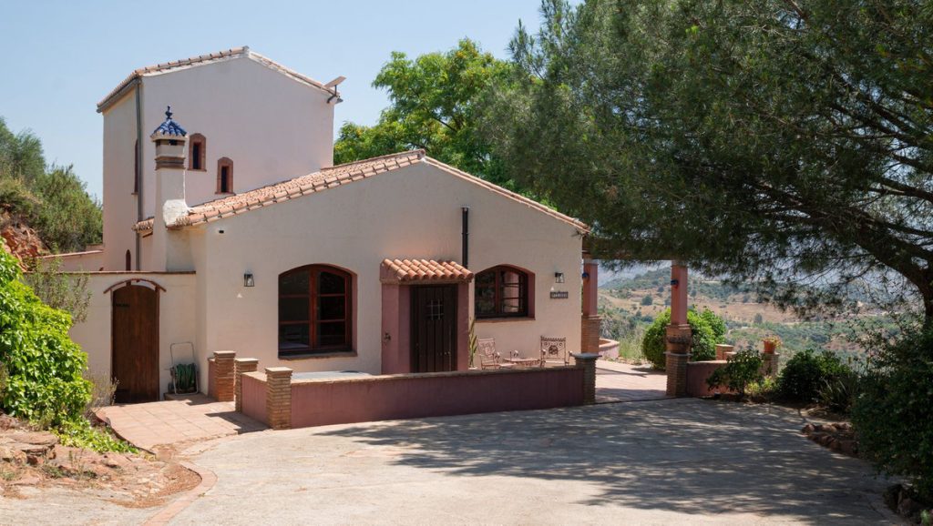 Country house in Almogía