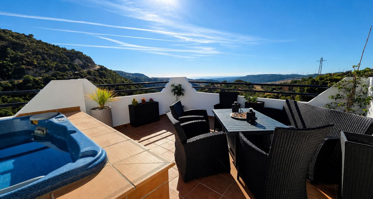 Villa in Casares