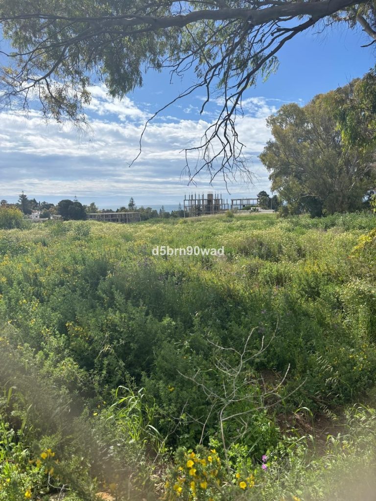 Land in Estepona