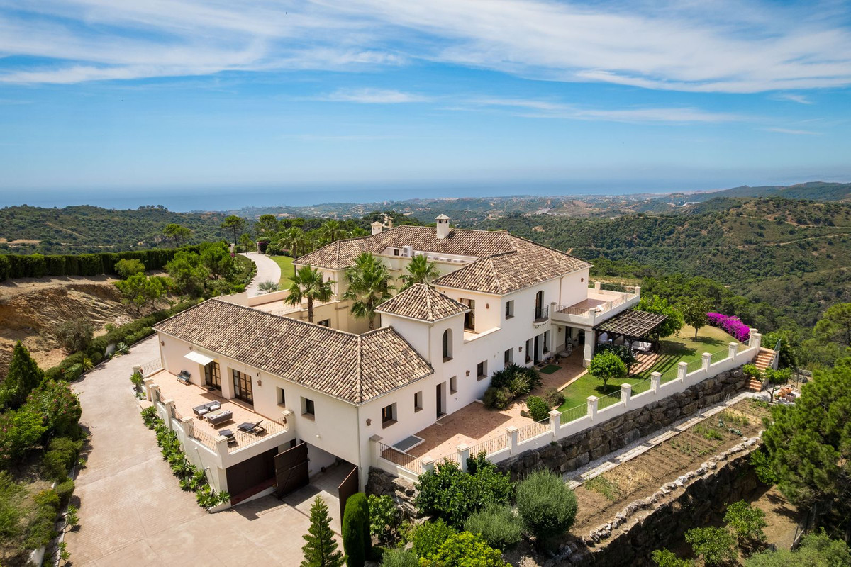 Villa in Estepona
