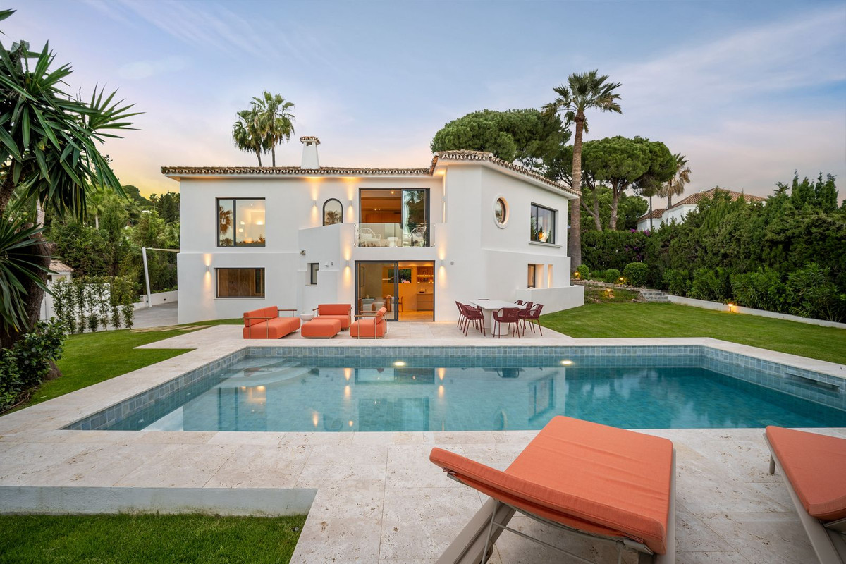Villa in Nueva Andalucía
