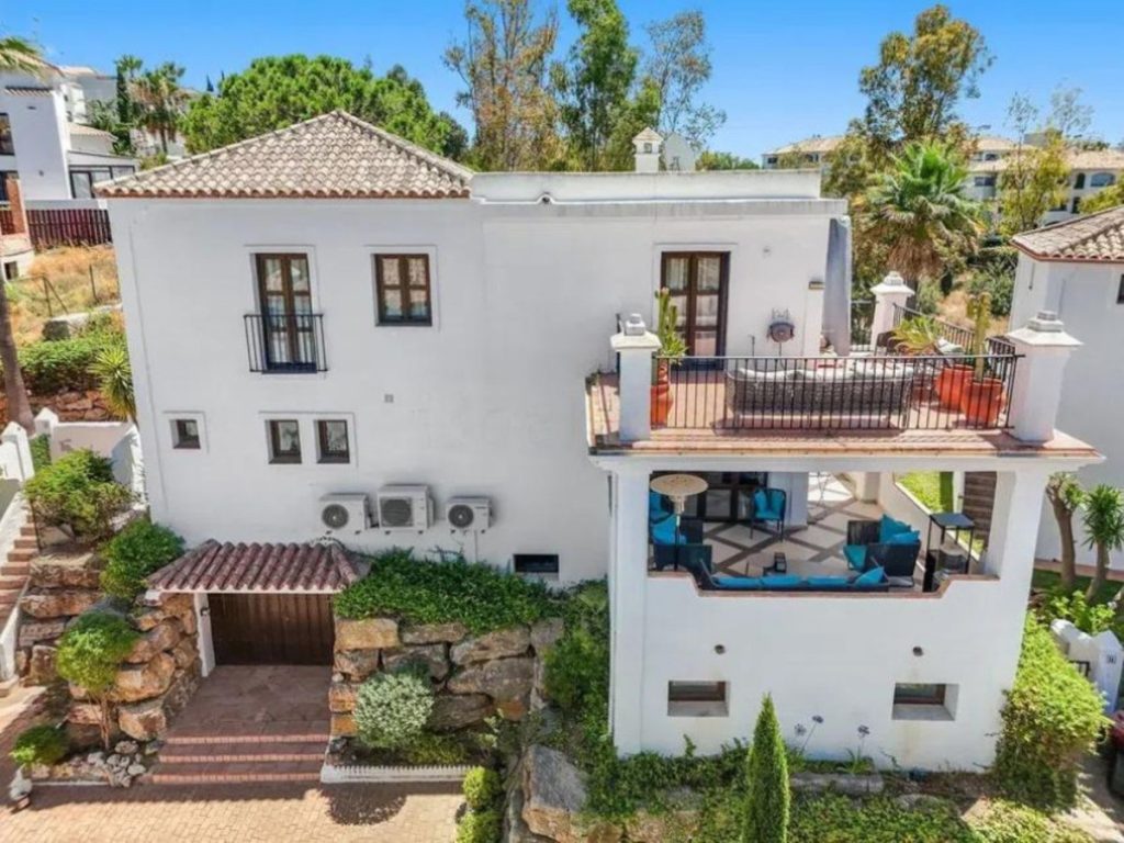 Villa in Estepona