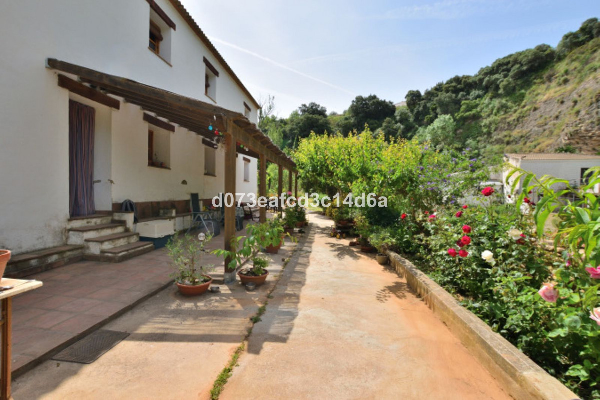 Villa in Arriate