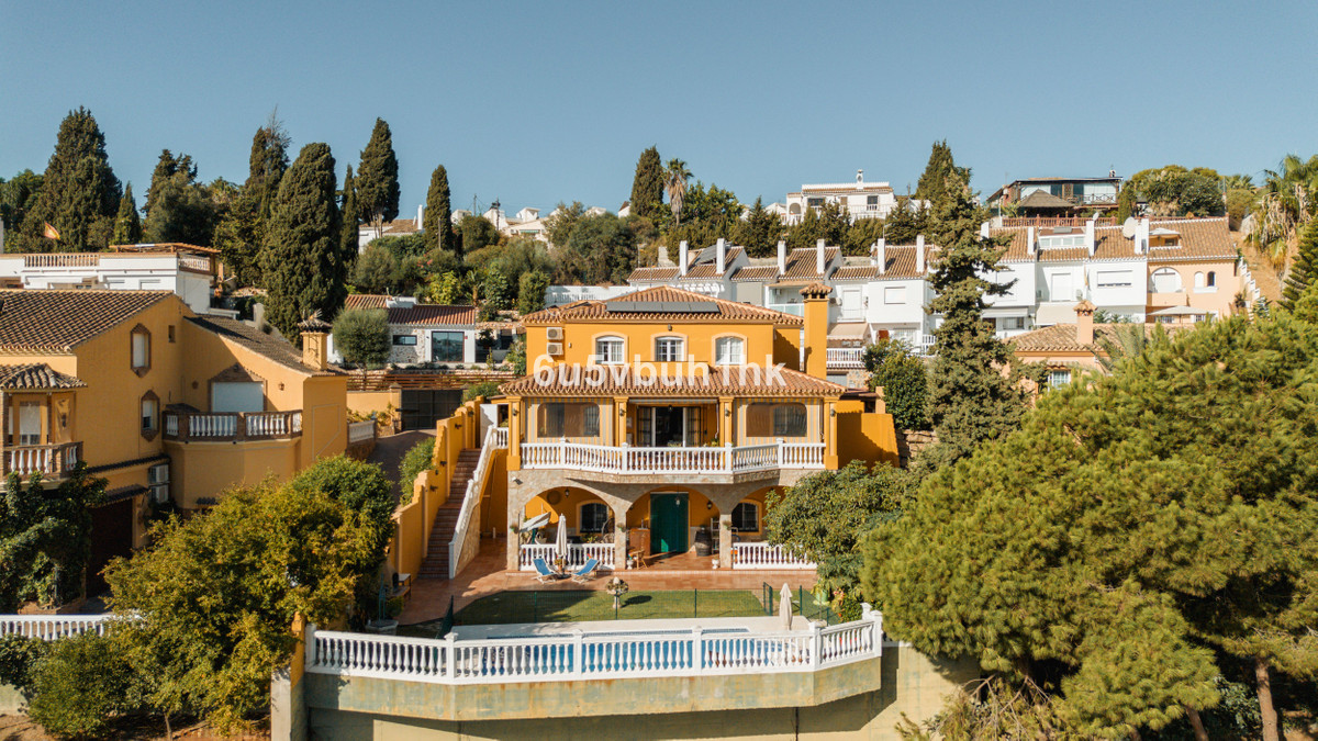 Villa in El Coto
